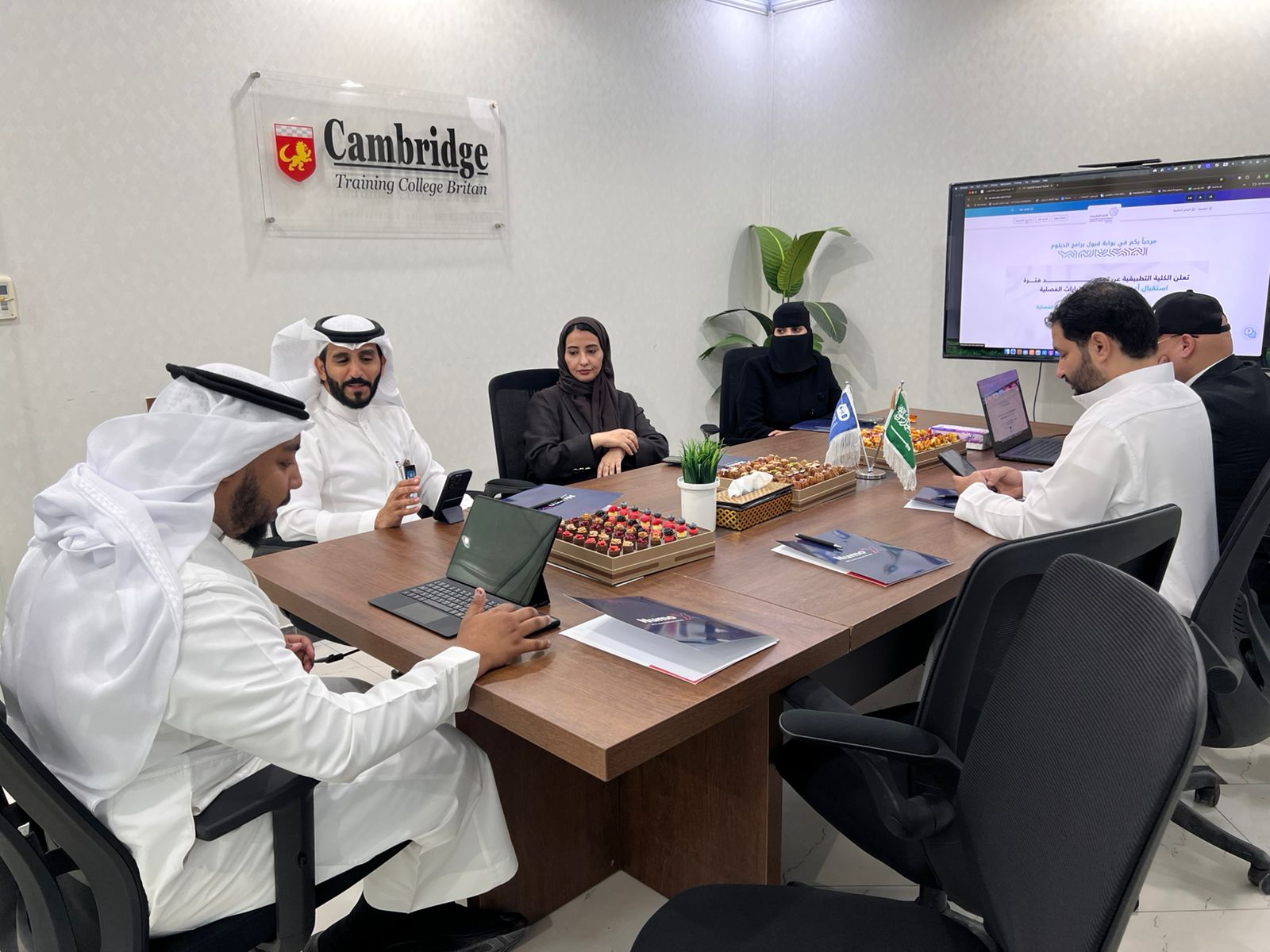 جامعة جازان تزور "نمو" للتدريب العالي لبحث سبل التعاون وتعزيز الشراكات في مجال تطوير التدريب